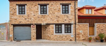 Country House 'Casa Rural Doña Manuela' with Private Terrace, Private Garden and Wi-Fi