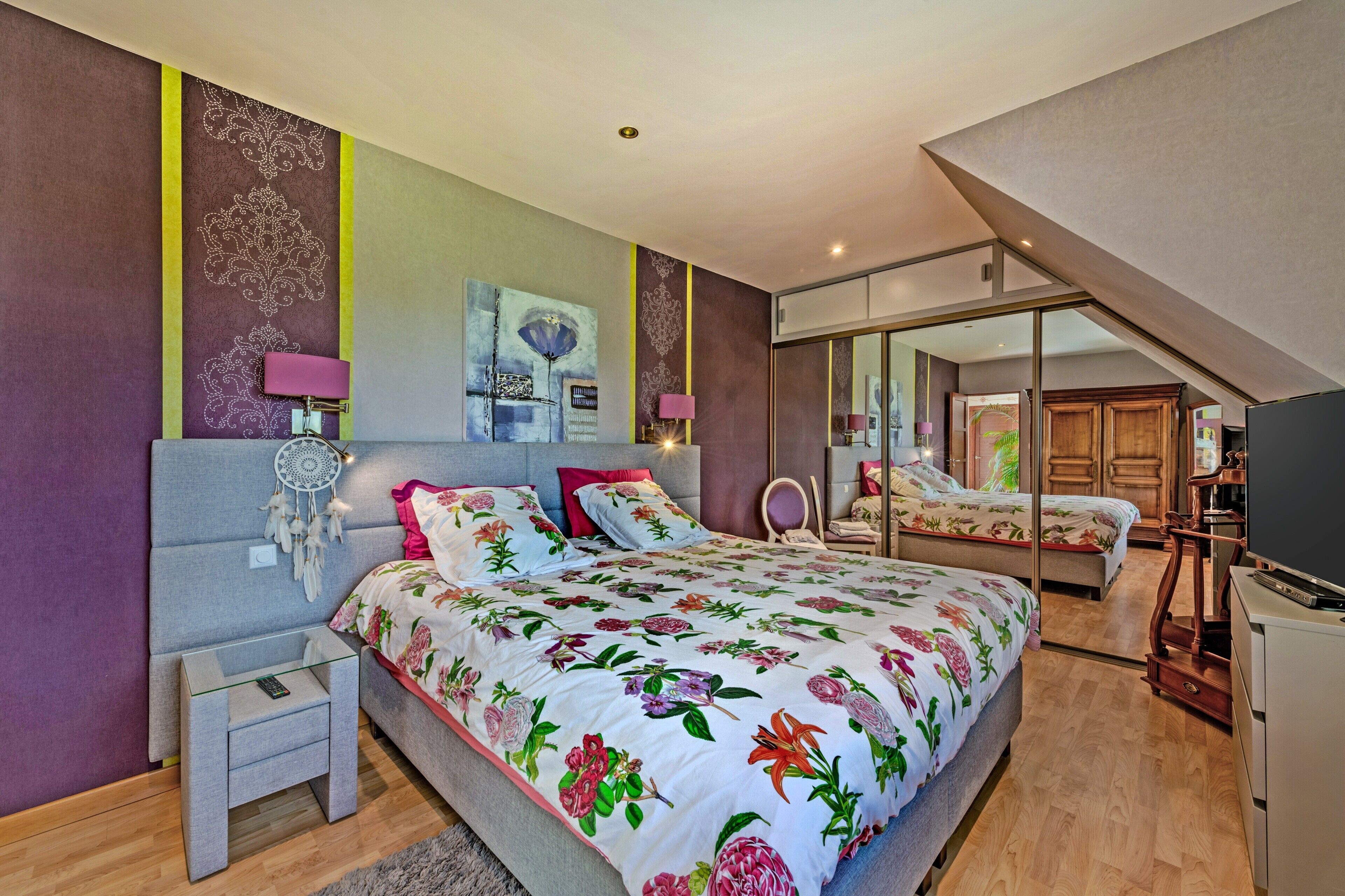 3 chambres, fer et planche à repasser, Wi-Fi gratuit, draps fournis