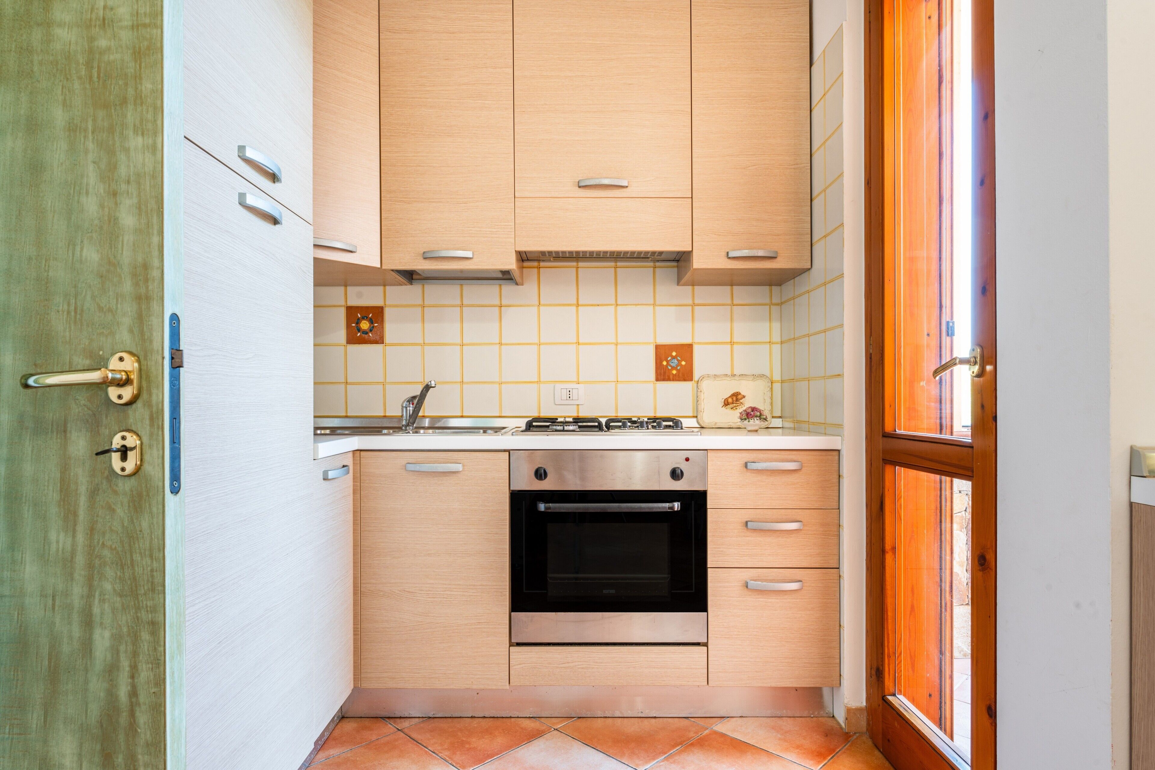 Macchina per tè/caffè, frigorifero, microonde, forno