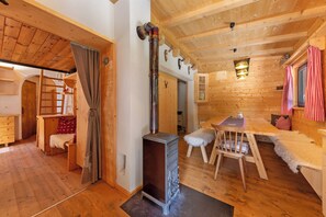 Dining - Chalet 'Laura' with Private Terrace and Private Garden (Cavareno)