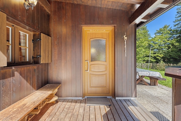 Exterior detail - Chalet 'Laura' with Private Terrace and Private Garden (Cavareno)