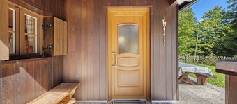 Chalet 'Laura' with Private Terrace and Private Garden