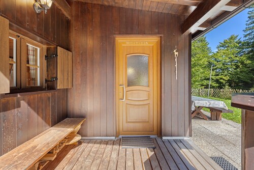 Chalet 'Laura' with Private Terrace and Private Garden