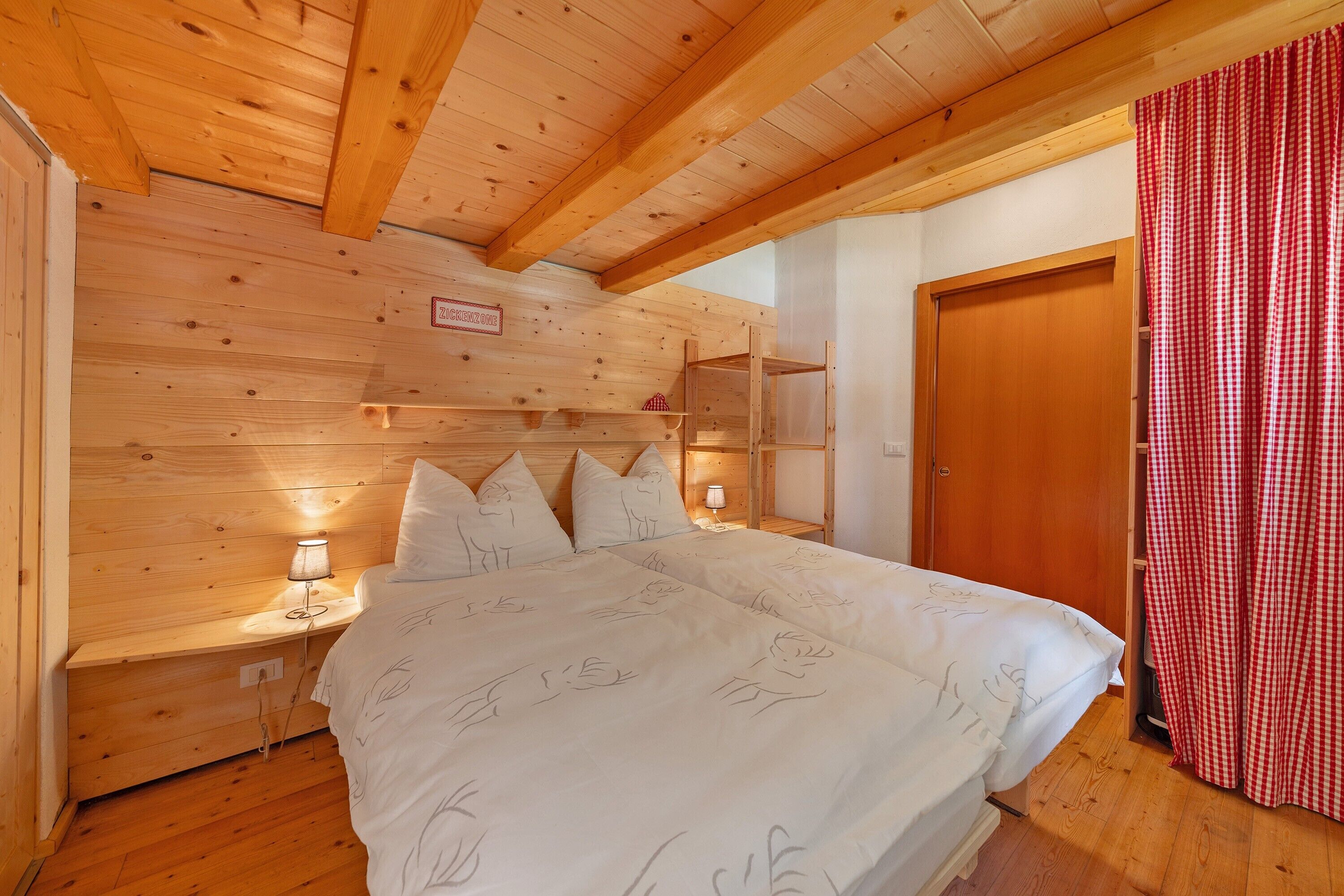 2 bedrooms, bed sheets