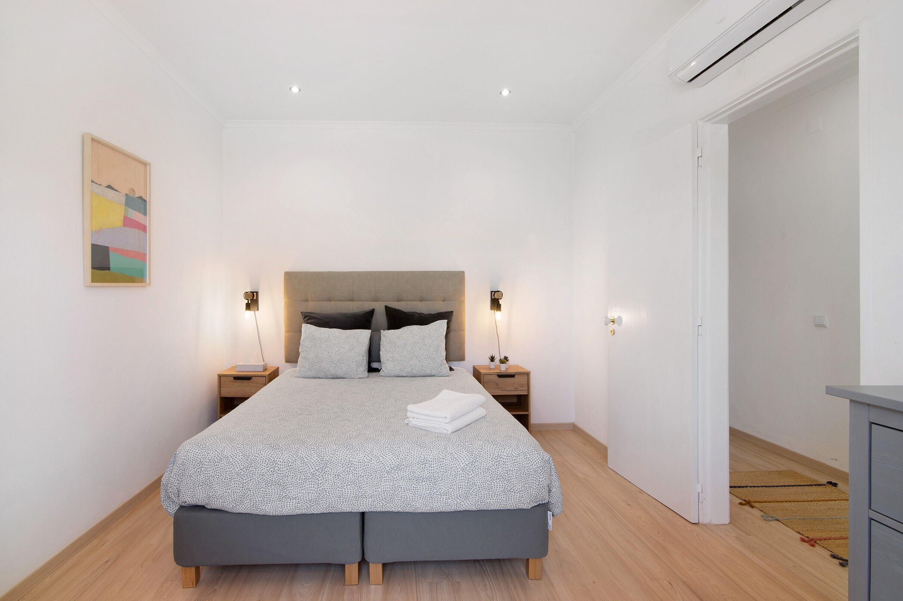 2 habitaciones, tabla de planchar con plancha y wifi gratis 