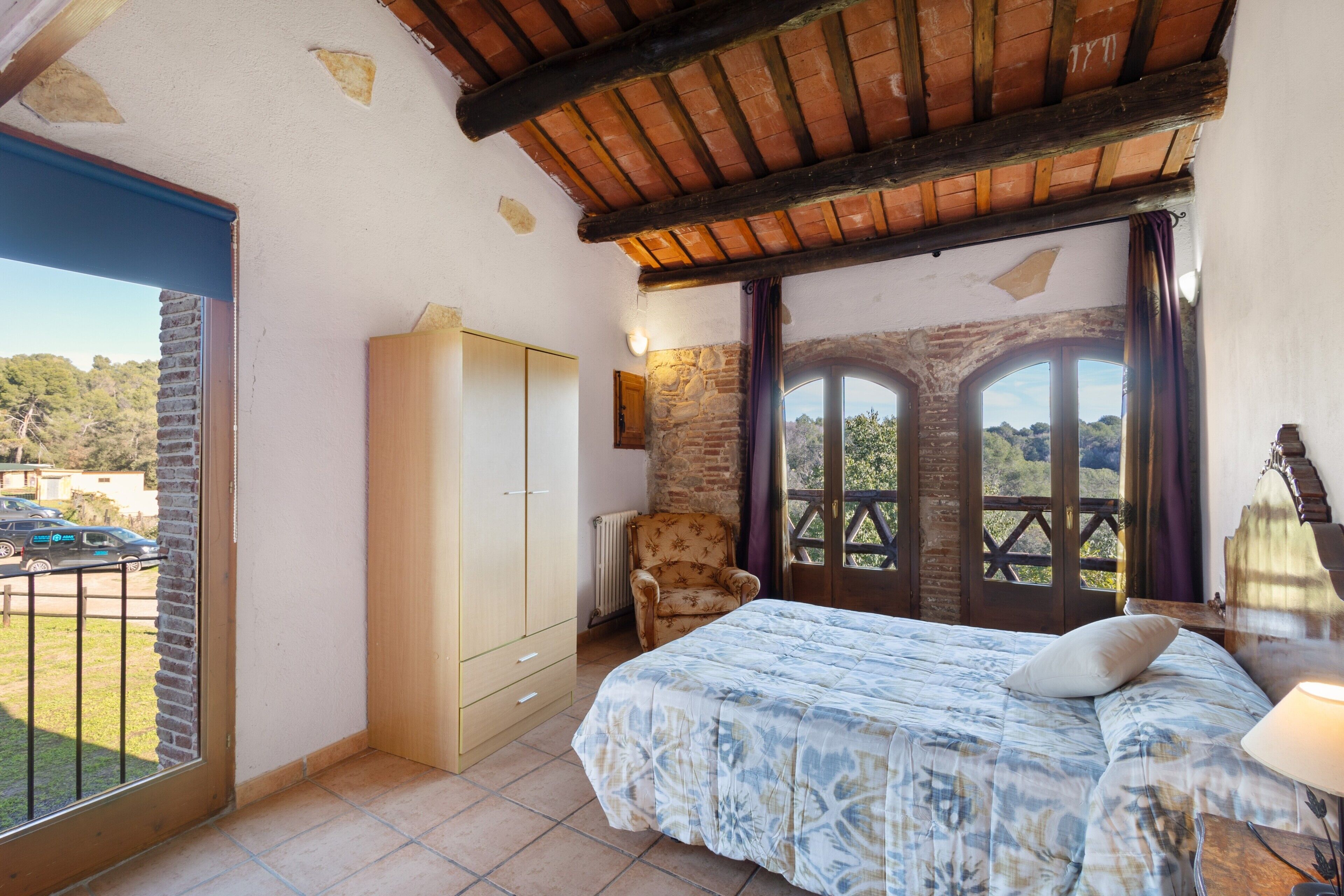 7 bedrooms, free WiFi, bed sheets