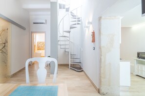 Interior - Apartment 'La Rocca Del Gargallo In Ortigia' with Private Terrace, Wi-Fi and Air Conditioning (Siracusa)