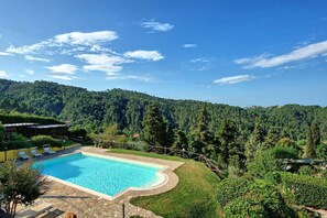 Pool - Apartment 'Appartamento Paggio' with Shared Pool and Air Conditioning (Massarosa)