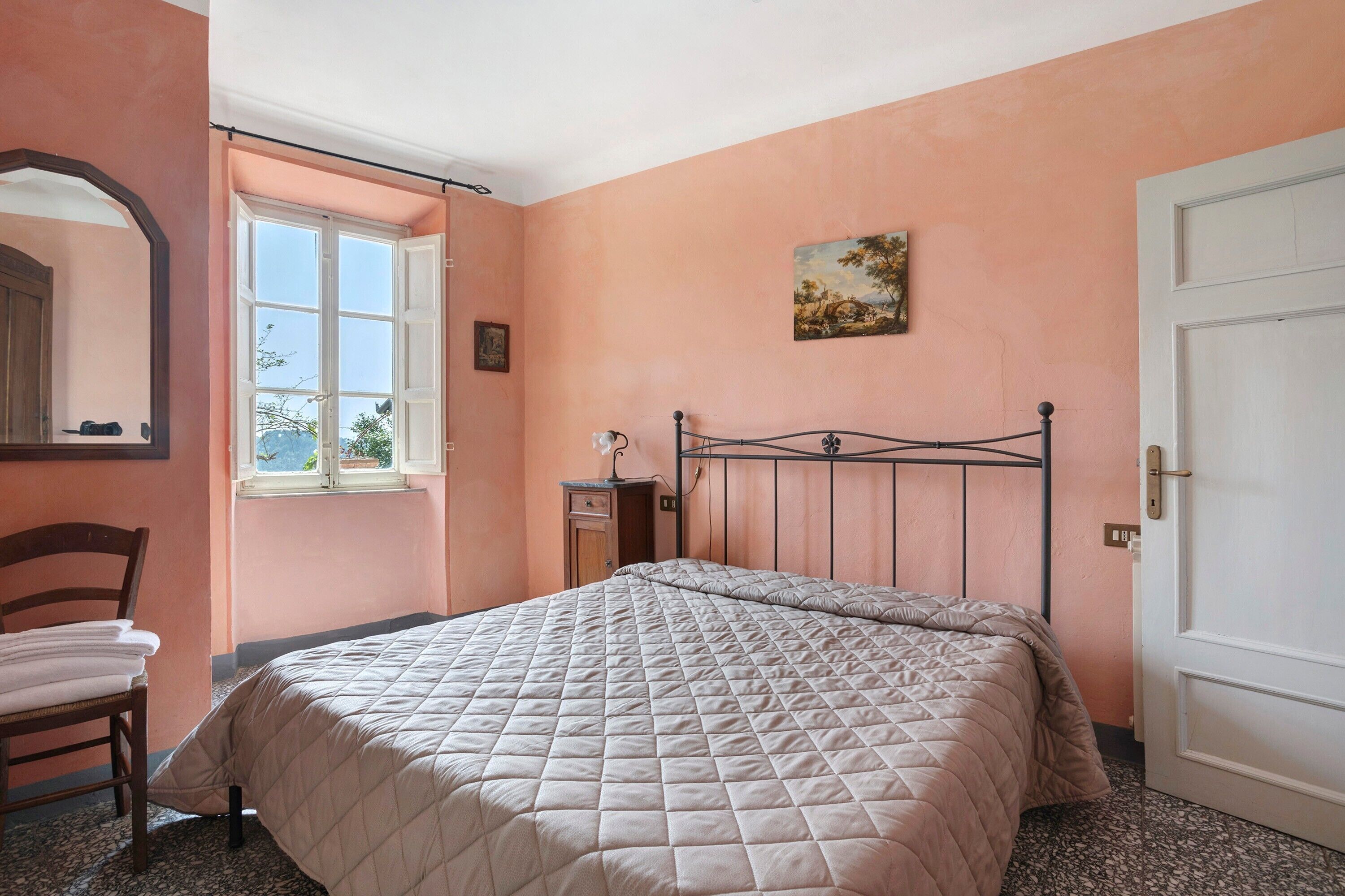 1 habitación y ropa de cama 