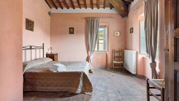 2 bedrooms, bed sheets