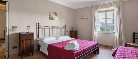 2 sovrum och sängkläder