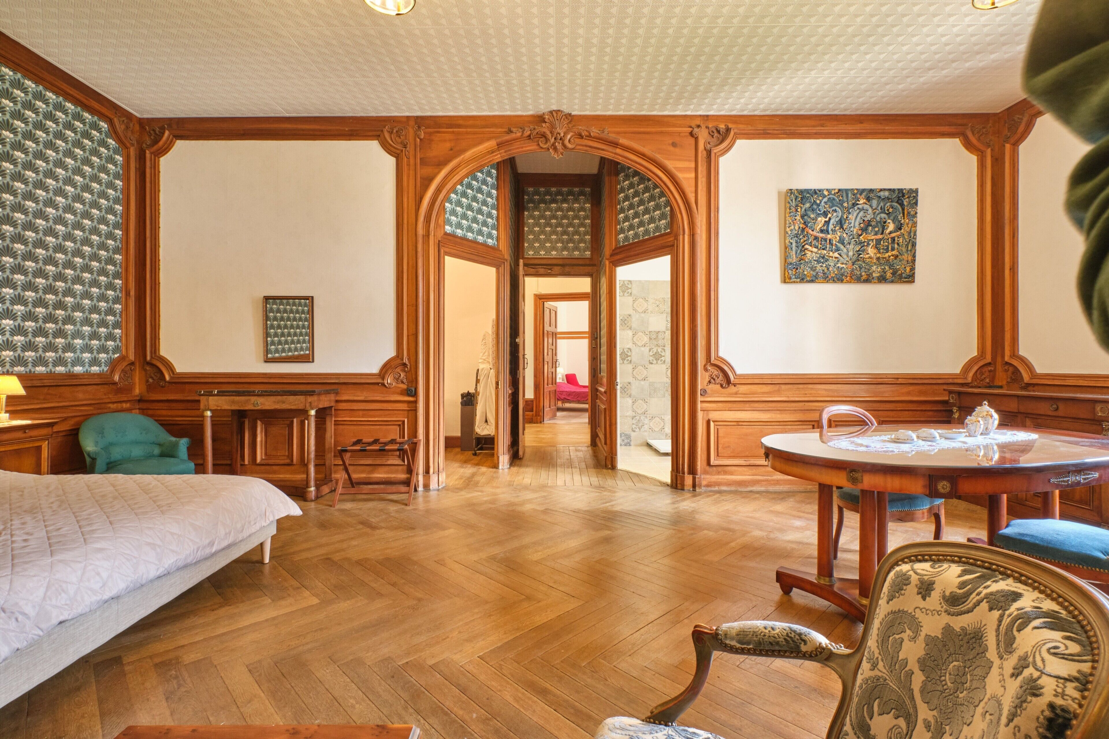 1 chambre, fer et planche à repasser, draps fournis