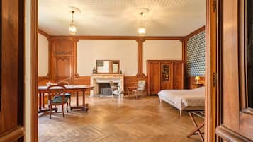 1 chambre, fer et planche à repasser, draps fournis