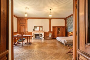 1 chambre, fer et planche Ă repasser, literie fournie