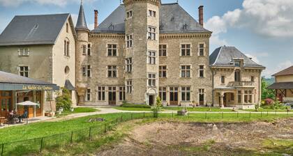 Maison d'hÎtes 'La Suite Rubis' avec terrasse et jardin partagés