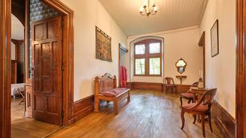 1 bedroom, iron/ironing board, bed sheets