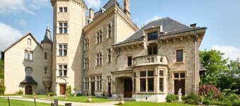 Apartamento 'Gîte Du Château St Geoire Véronique' con jardín compartido