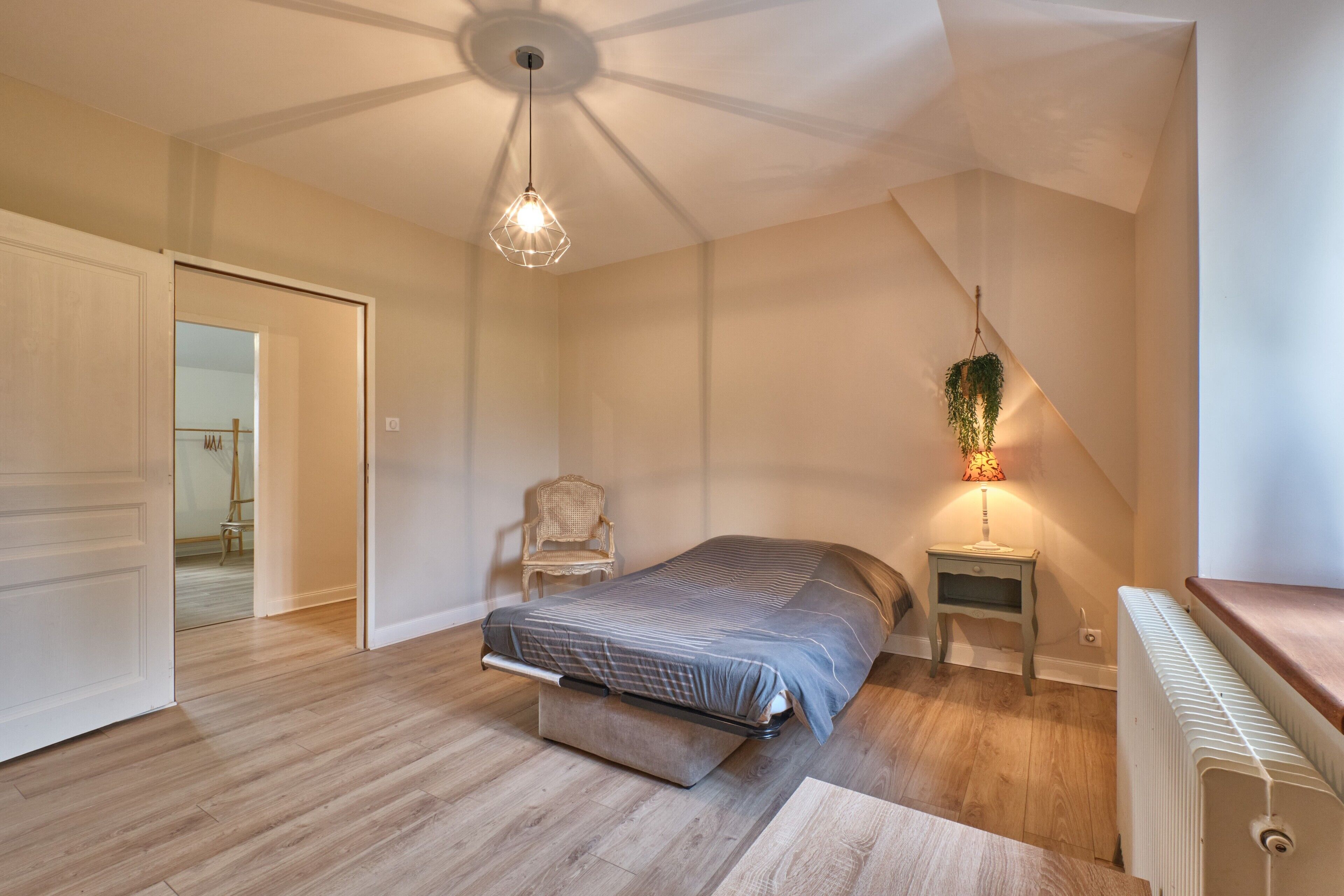 4 Schlafzimmer, Bügeleisen/Bügelbrett, Bettwäsche