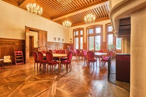 Dining - Apartment 'Grand Gîte Du Château De St Geoire' with Mountain View, Private Terrace and Shared Garden (Saint-Geoire-en-Valdaine)