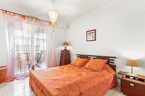 1 bedroom, free WiFi, bed sheets