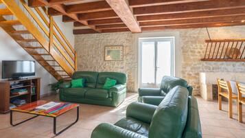 Fernseher, Tischtennisplatte