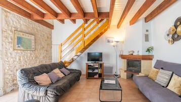 Télévision, table de tennis de table