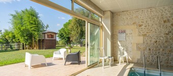 Cottage 'Gite De Groupe Piscine Intérieur' with Private Terrace, Private Garden and Wi-Fi