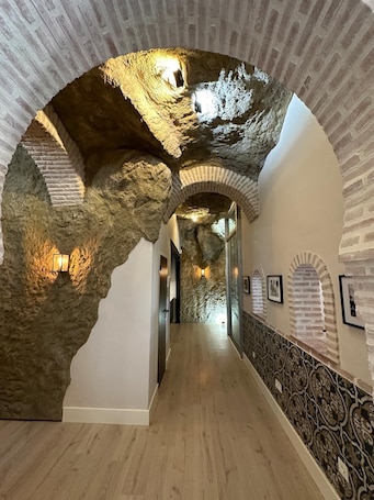 Interior. 'Cave 1' Room with Mountain Views, Private Pool and Wi-Fi