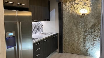 Fridge, microwave, coffee/tea maker
