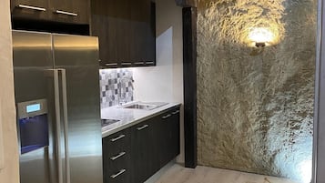 Fridge, microwave, coffee/tea maker