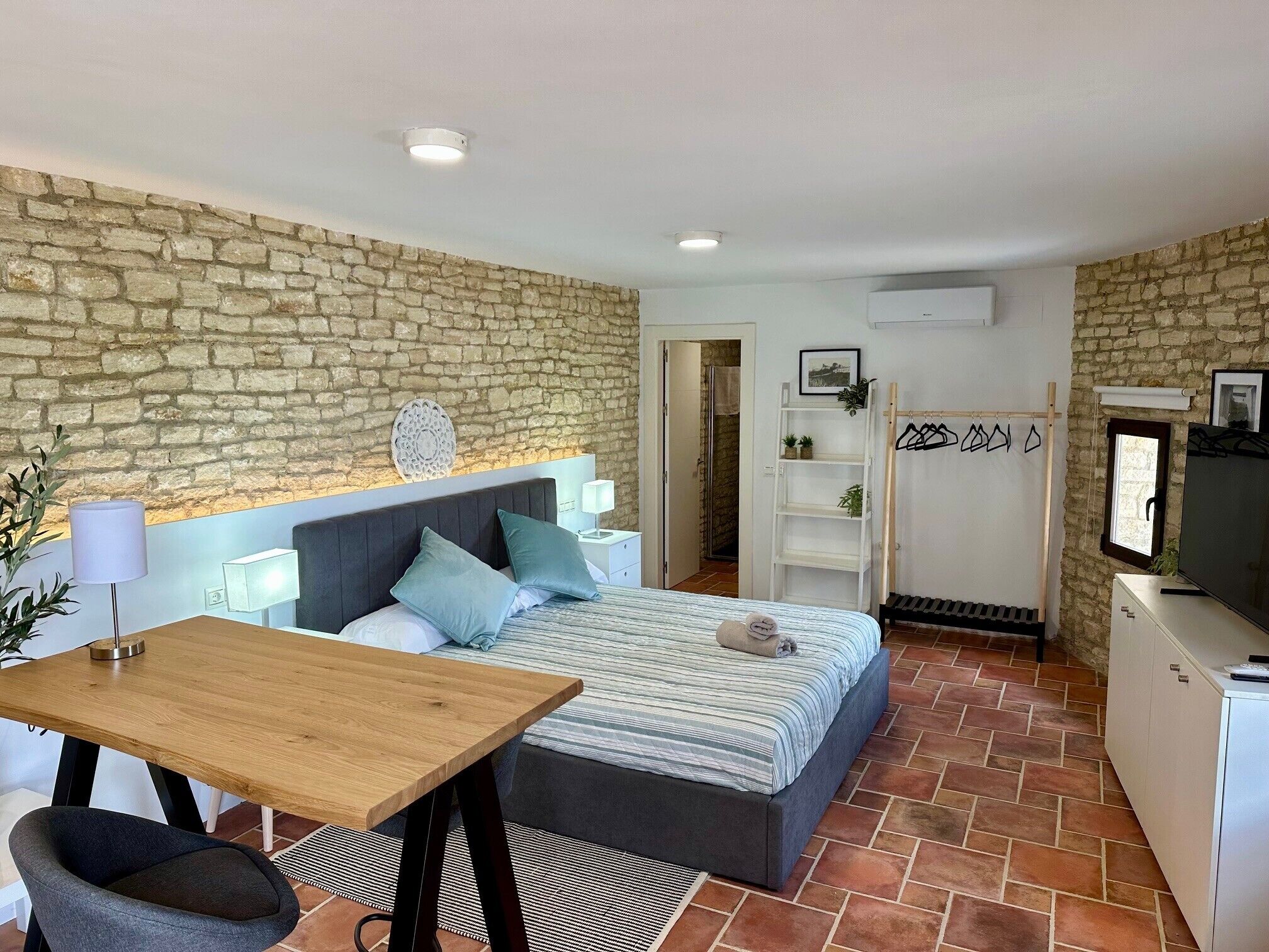 1 quarto, ferros/tábuas de passar roupa, Wi-Fi de cortesia