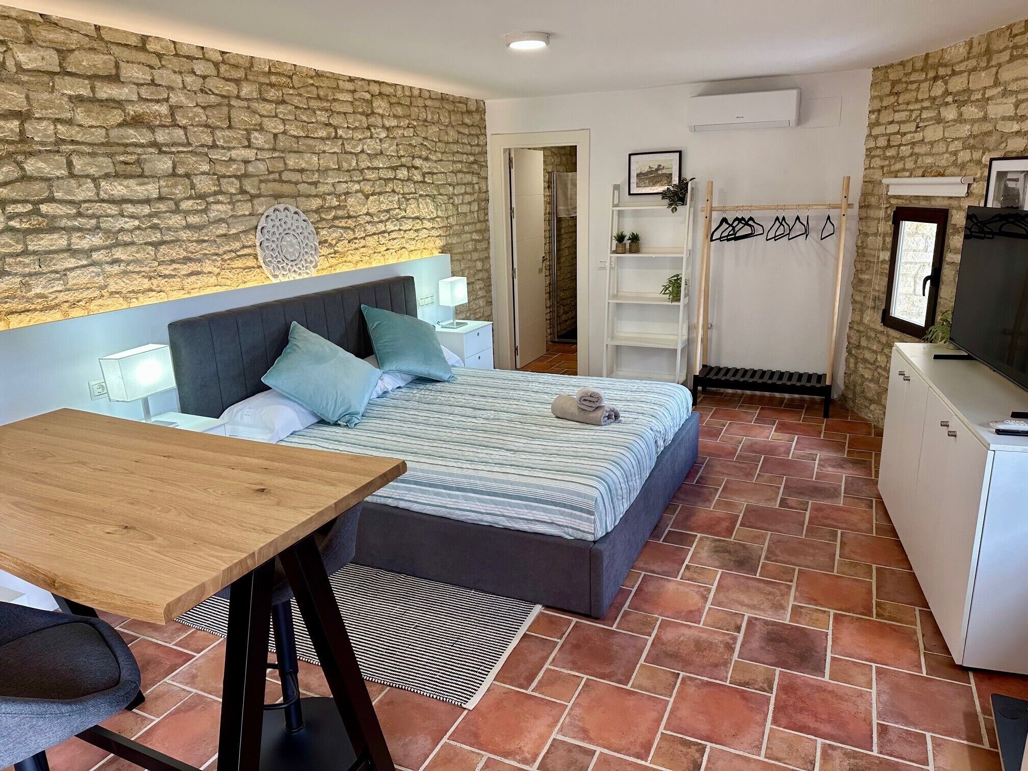 1 quarto, ferros/tábuas de passar roupa, Wi-Fi de cortesia