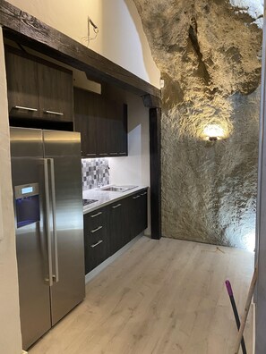 Fridge, microwave, coffee/tea maker