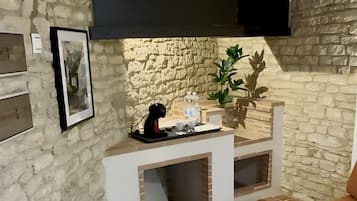 Fernseher, Tischtennisplatte