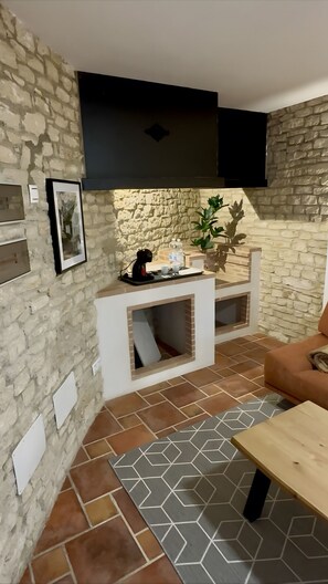 Télévision, table de tennis de table