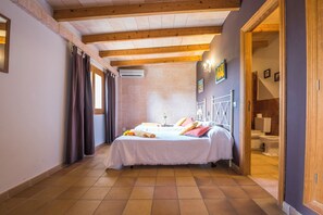 6 chambres, fer et planche à repasser, Wi-Fi gratuit, draps fournis