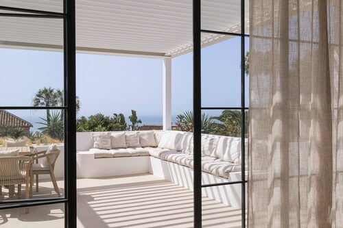 Villa 'Pura Vida San Roque' avec vue sur mer, Wi-Fi et climatisation