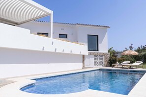 Pool - Villa 'Pura Vida San Roque' with Sea View, Wi-Fi and Air Conditioning (San Roque)