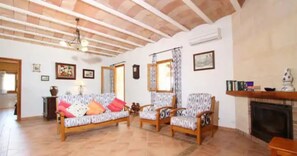 Tv, pejs, bordtennisbord