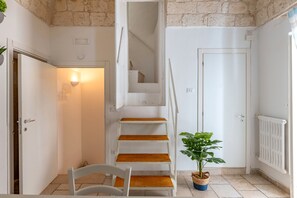 Interior - Holiday Home 'Terrazza Ostuni 33' with Private Terrace, Balcony and Air Conditioning (Ostuni)