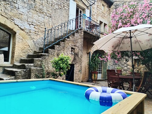 Holiday Home 'La Maison De Thomas' with Private Pool, Private Garden and Wi-Fi