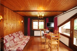 Dining - Apartment 'Le Mont De Grange' with Mountain View and Balcony (La Chapelle-d'Abondance)
