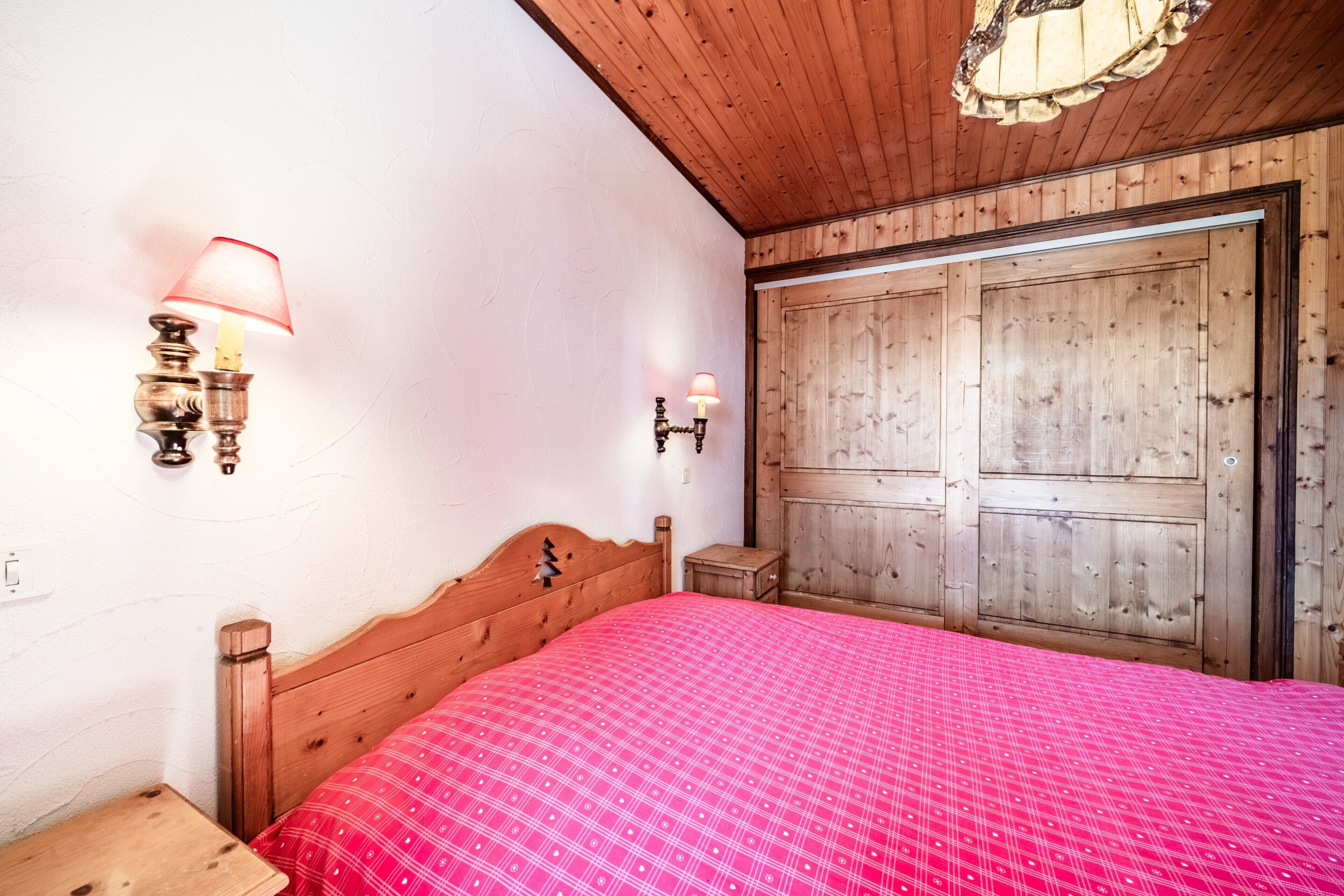 1 bedroom, iron/ironing board