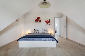 4 makuuhuonetta, ilmainen Wi-Fi, vuodevaatteet