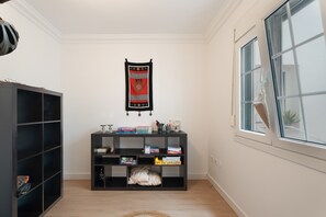 Interior - Vacation Home 'La Casa De Los Viajeros' with Sea View, Private Terrace and Wi-Fi (Punta del hidalgo)