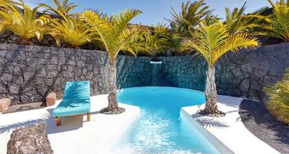 'Villa La Cueva' with Shared Pool, Private Terrace and Wi-Fi