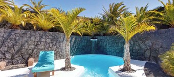 'Villa La Cueva' with Shared Pool, Private Terrace and Wi-Fi