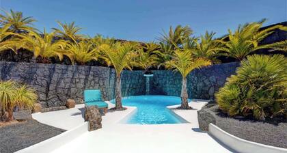 Vacation Villa 'El Cactus' with Shared Pool and Wi-Fi