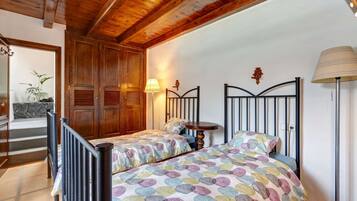 2 間睡房、熨斗/熨衫板、免費 Wi-Fi、床單