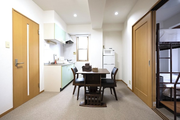 Dining - 4 minutes walk from HigashiShinjuku Station on th - Swan Lake Inn Shinjuku 501 / Shinjuku-ku Tokyo (Shinjuku-ku)
